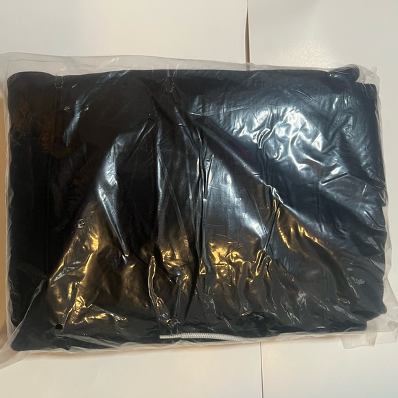 Nike NRG Black Pullover Hoodie - Picture 3 of 3